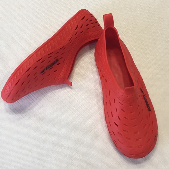 Speedo red rubber water shoes